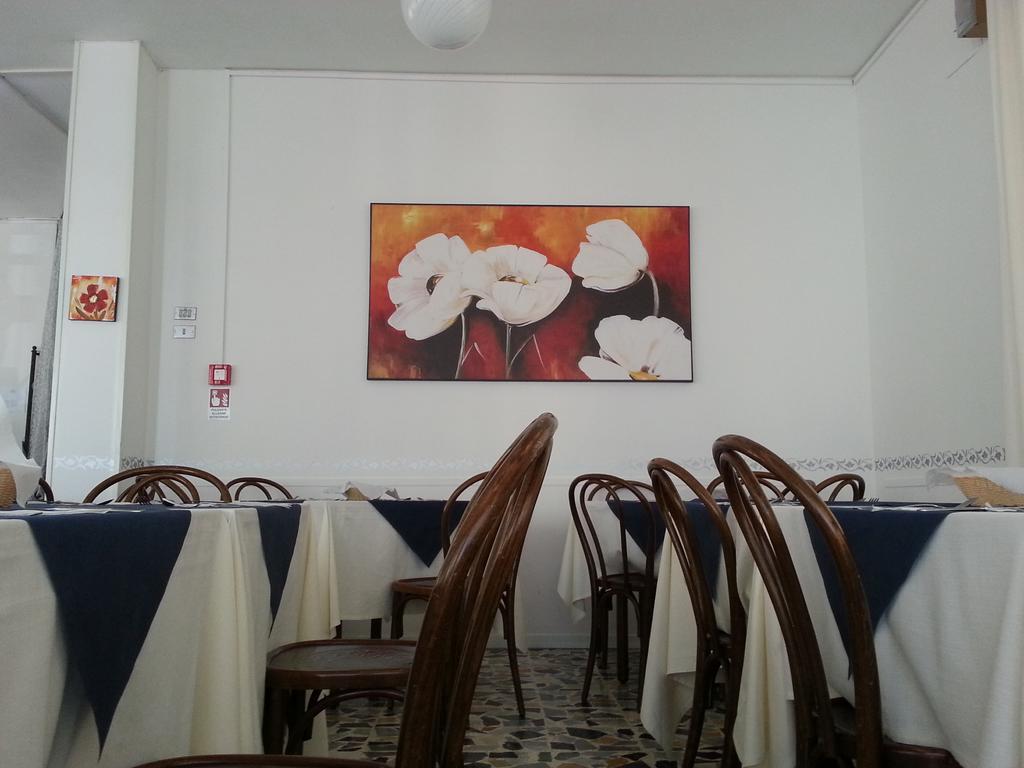 Hotel Condor Rimini Esterno foto