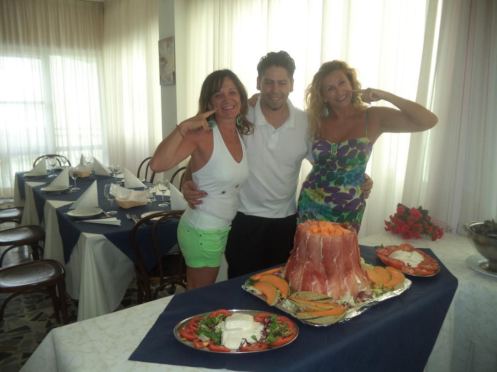 Hotel Condor Rimini Esterno foto